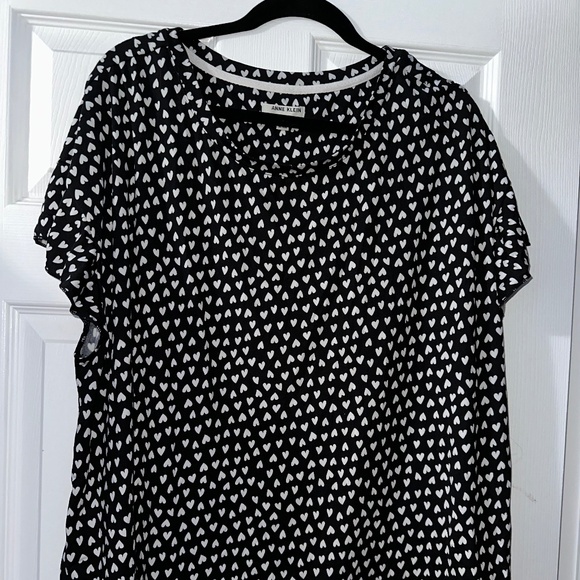 Anne Klein 3XL Black Short Sleeve T-Shirt with White Heart Print - Picture 1 of 7